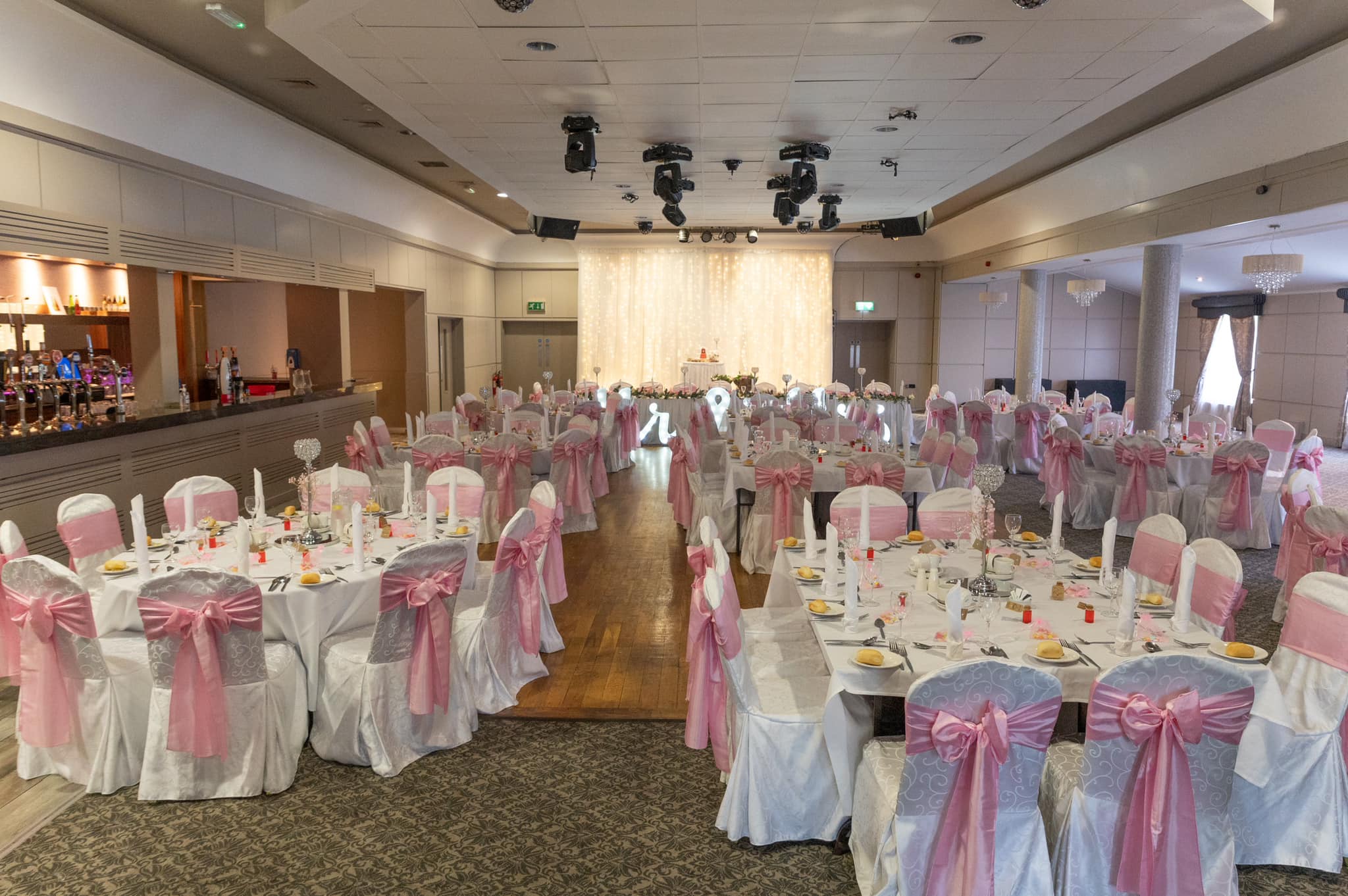 Event photo eight, crowd and lighting